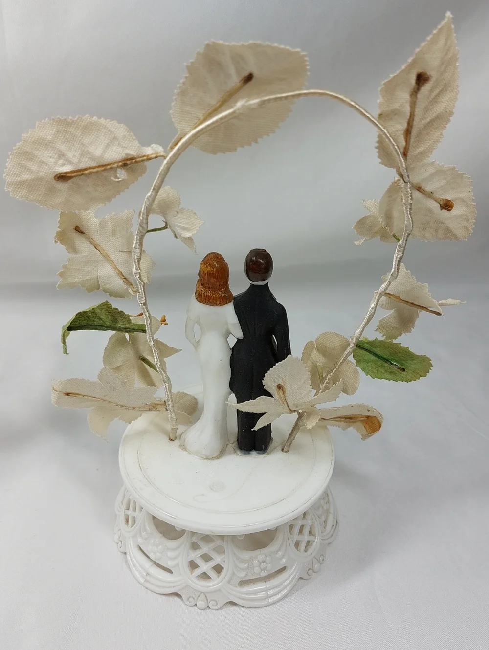 VTG 1940s 50s WEDDING CAKE TOPPERS BRIDE & GROOM LOT OF 2 Chalkware Plastic